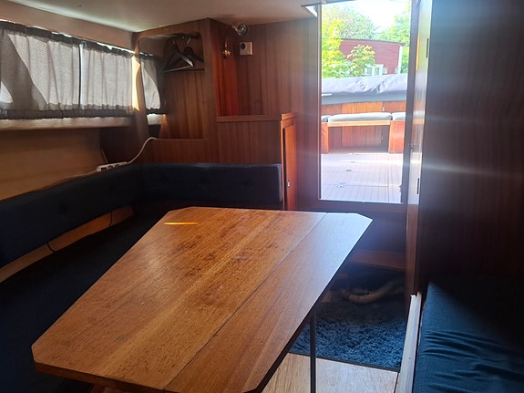 Polar 25, Volvo Penta D2-75 4 of 5