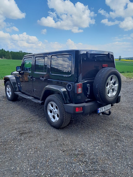 Jeep Wrangler 2 of 5