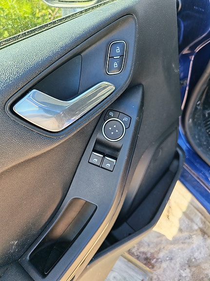 Ford Fiesta 23 of 23