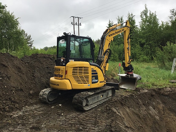 Komatsu Pc58 2 of 5