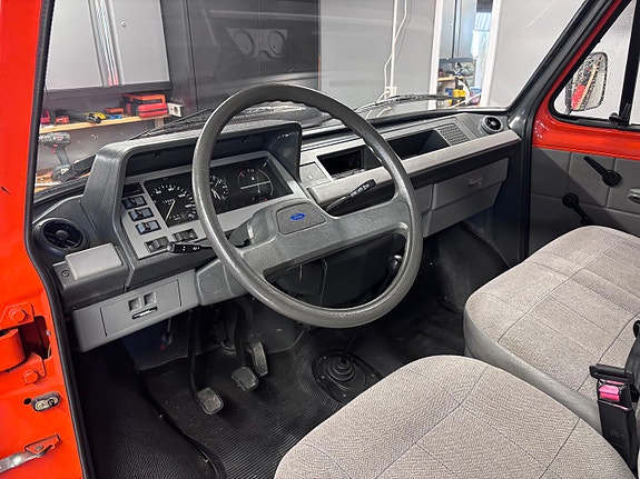 Ford Transit 7 of 11
