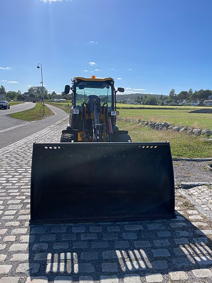 JCB 407 T4. 10 of 30
