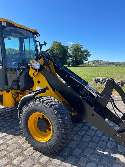 JCB 407 T4. 7 of 30
