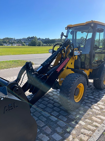 JCB 407 T4. 12 of 30