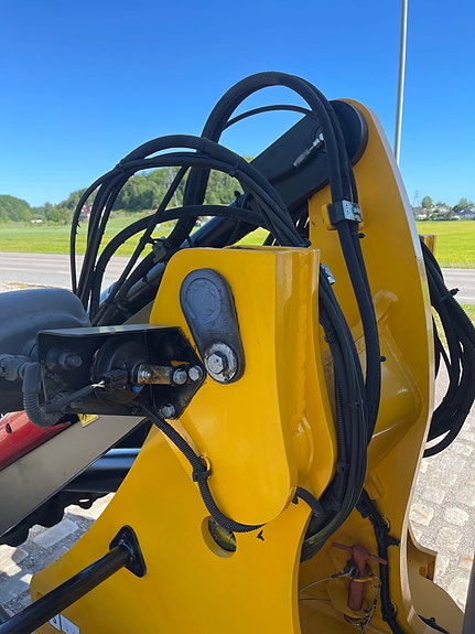 JCB 407 T4. 17 of 30