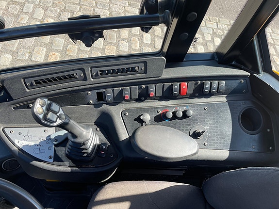 JCB 407 T4. 30 of 30