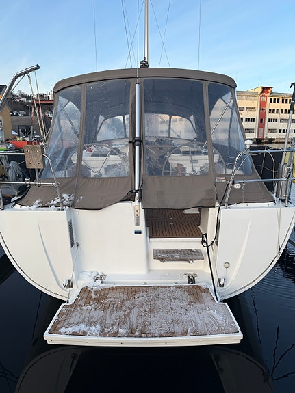 Bavaria Vision 42 . Romslig 2-lugars cruiser 5 of 5