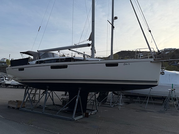 Bavaria Vision 42 . Romslig 2-lugars cruiser 3 of 5