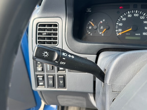 Toyota HiAce 16 of 22