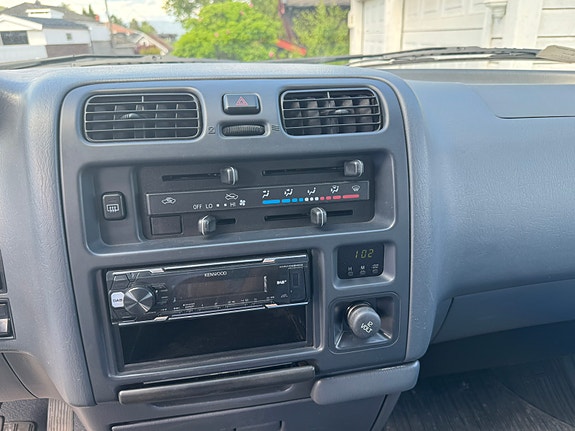 Toyota HiAce 19 of 22