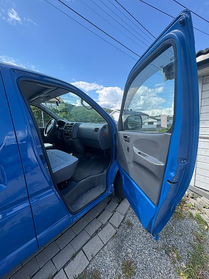 Toyota HiAce 11 of 22