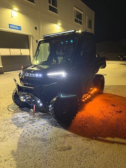Polaris Ranger XP 1000 2 of 16