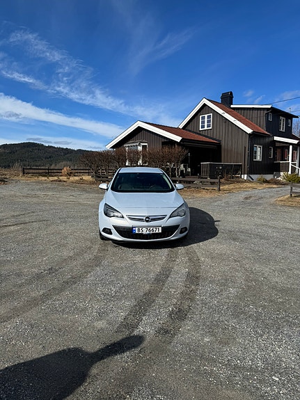 Opel Astra 2 of 5