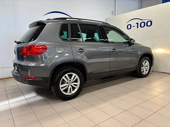 Volkswagen Tiguan 10 of 30