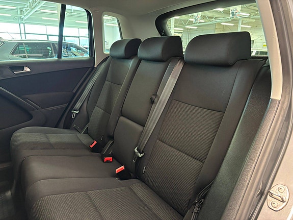 Volkswagen Tiguan 22 of 30
