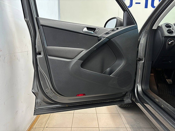 Volkswagen Tiguan 18 of 30