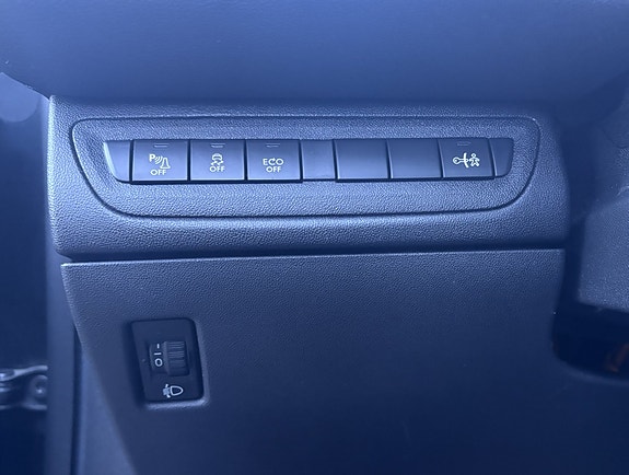 Peugeot 208 15 of 21