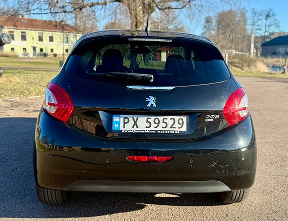 Peugeot 208 5 of 21