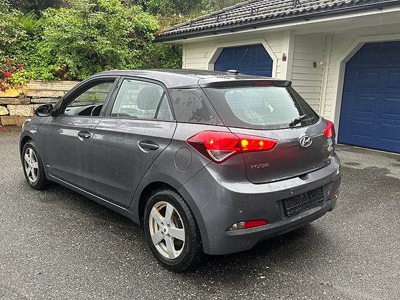 Hyundai i20 5 of 29