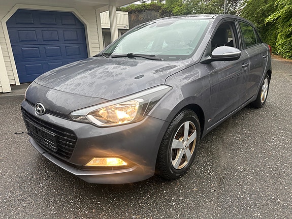 Hyundai i20 3 of 29