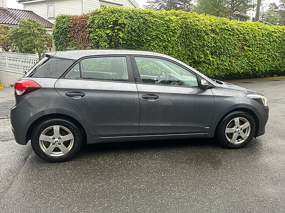 Hyundai i20 8 of 29