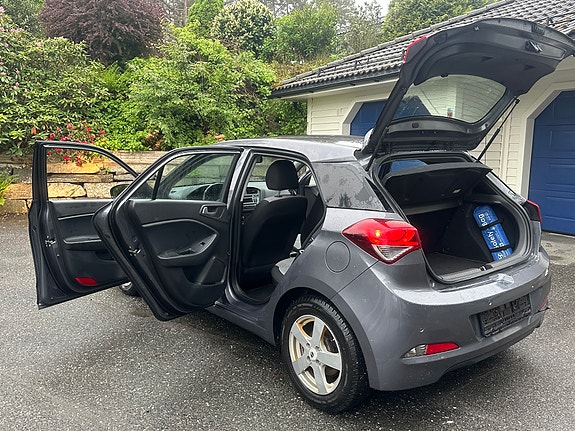 Hyundai i20 10 of 29