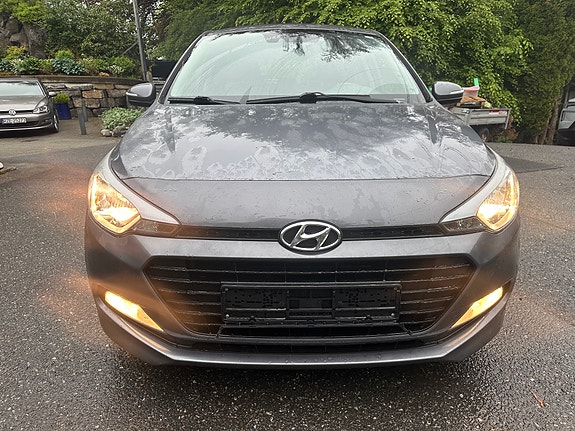 Hyundai i20 2 of 29