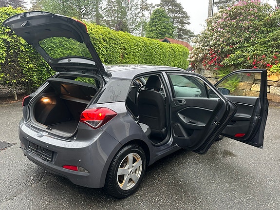 Hyundai i20 12 of 29