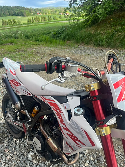 Fantic XMF 125 9 of 15