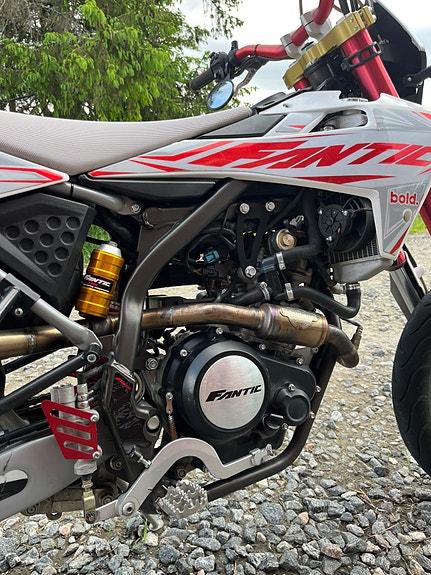 Fantic XMF 125 11 of 15