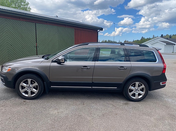 Volvo XC70 8 of 14