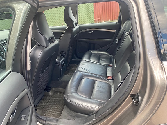 Volvo XC70 10 of 14
