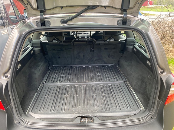 Volvo XC70 14 of 14