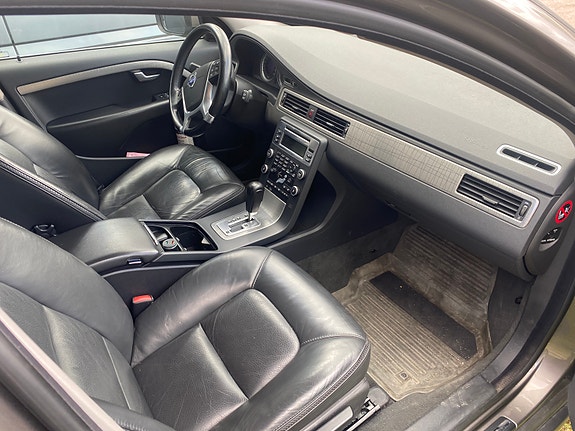 Volvo XC70 13 of 14