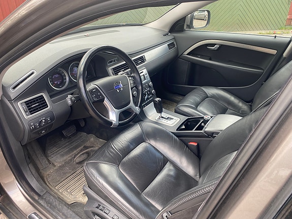 Volvo XC70 9 of 14