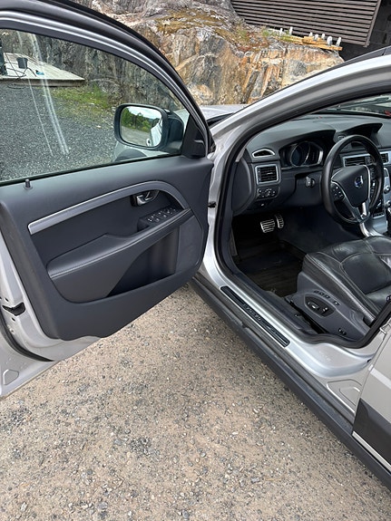 Volvo XC70 11 of 21