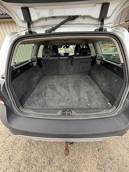 Volvo XC70 13 of 21