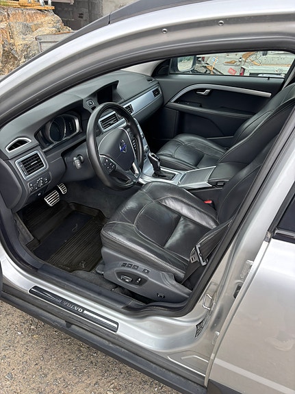 Volvo XC70 10 of 21