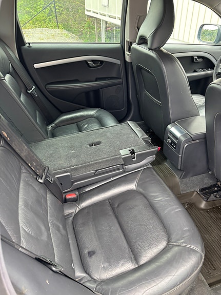Volvo XC70 17 of 21