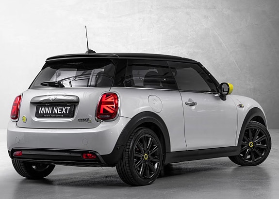 MINI Cooper SE 2 of 5