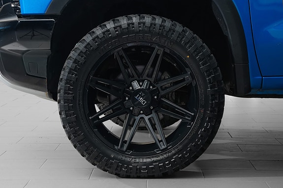Chevrolet Silverado 5 of 5