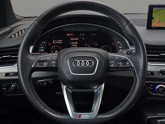Audi Q7 18 of 30