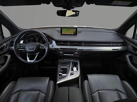Audi Q7 10 of 30