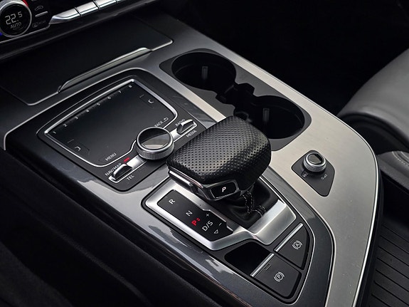 Audi Q7 17 of 30