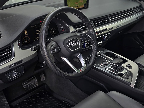 Audi Q7 15 of 30
