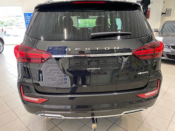 KGM Rexton 6 of 27