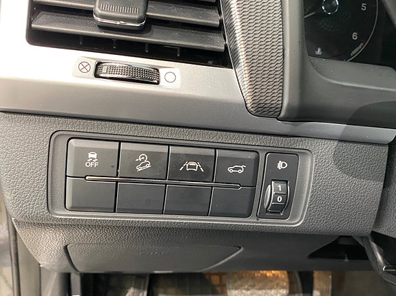 KGM Rexton 13 of 27