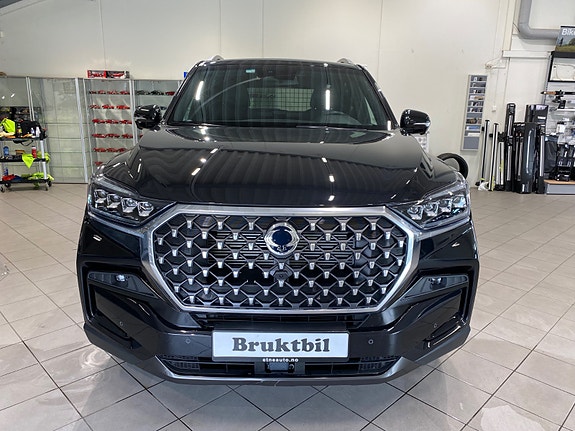 KGM Rexton 2 of 5