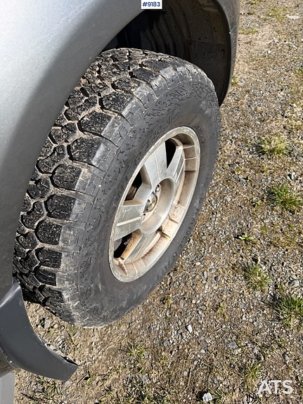 Nissan Pathfinder 25 of 27