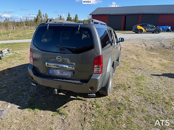 Nissan Pathfinder 5 of 27